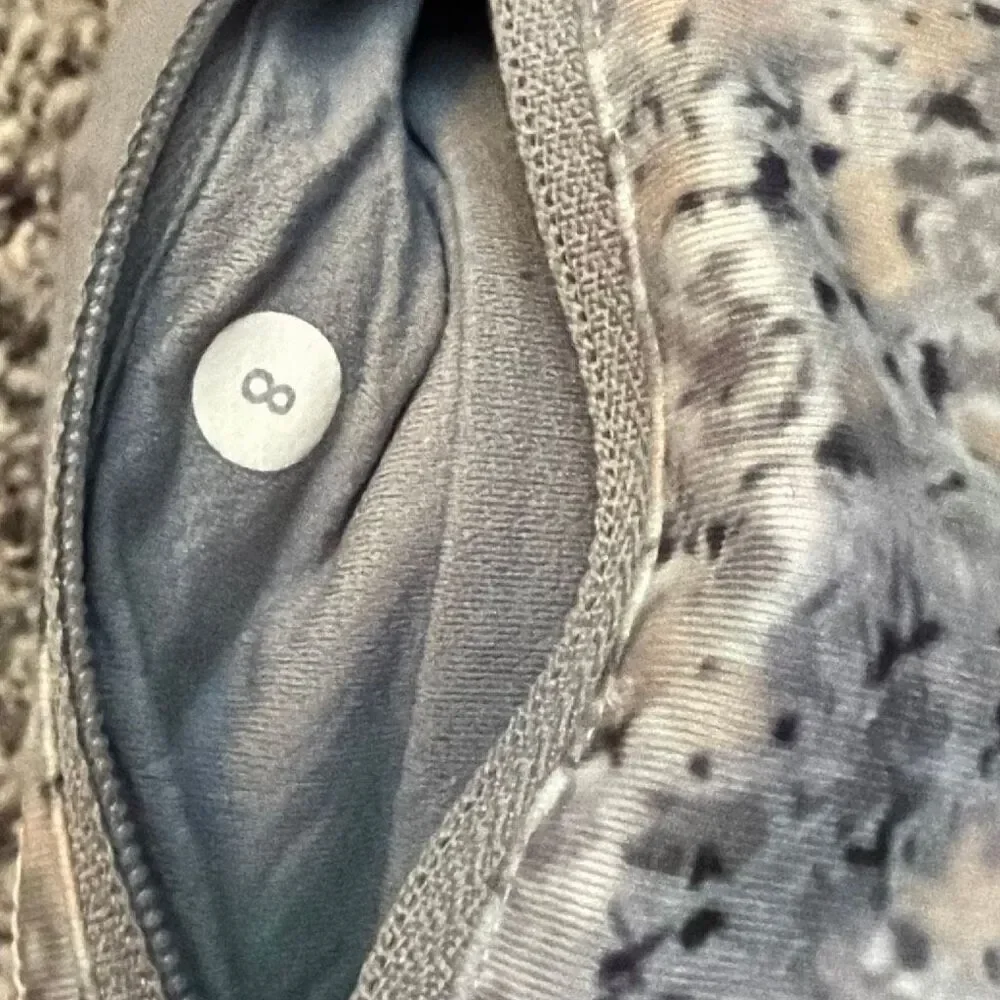 Lululemon Size 8 Cropped Leggings Gray Speckled Print Reflective Athletic Yoga P